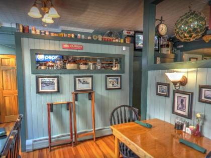 Drydock Cafe  Inn Maine